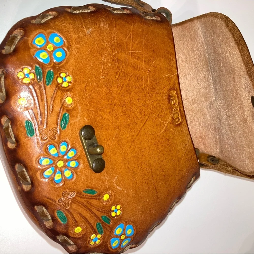 Vintage Hand-Painted Floral Boho Leather Hand Tooled Crossbody Bag - Picture 4 of 6